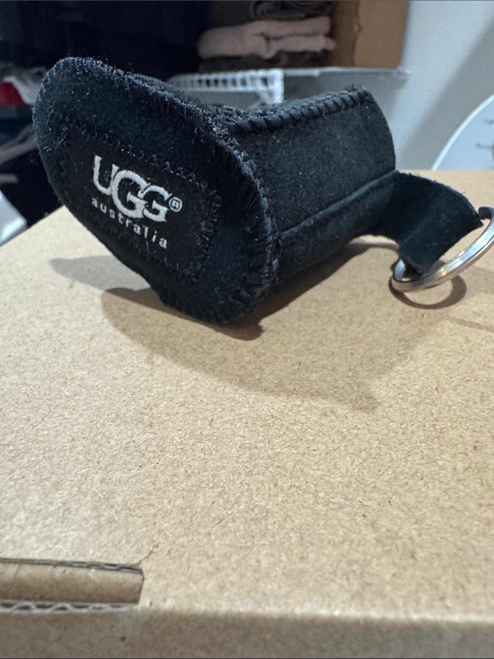 🥾UGG BAG CHARM 🥾& NIB SMALL PURSE👜KEYCHAIN NIB👜 - Picture 11 of 11